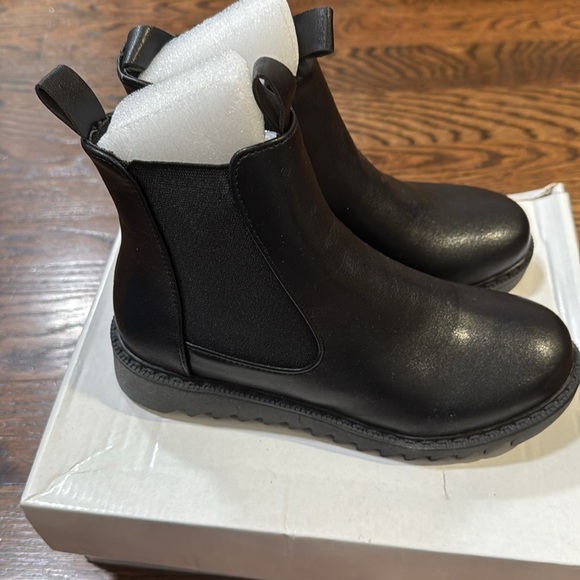 Girls booties - Picture 2 of 4